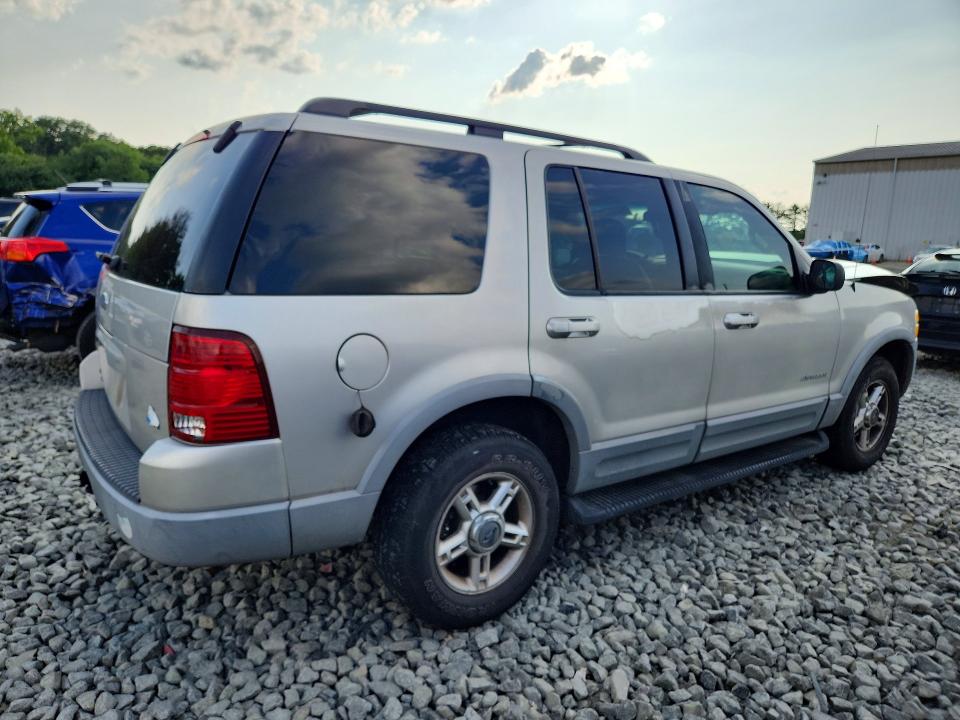 Photo 3 from auction – 2002 FORD EXPLORER with VIN 1FMZU63E22UC79982