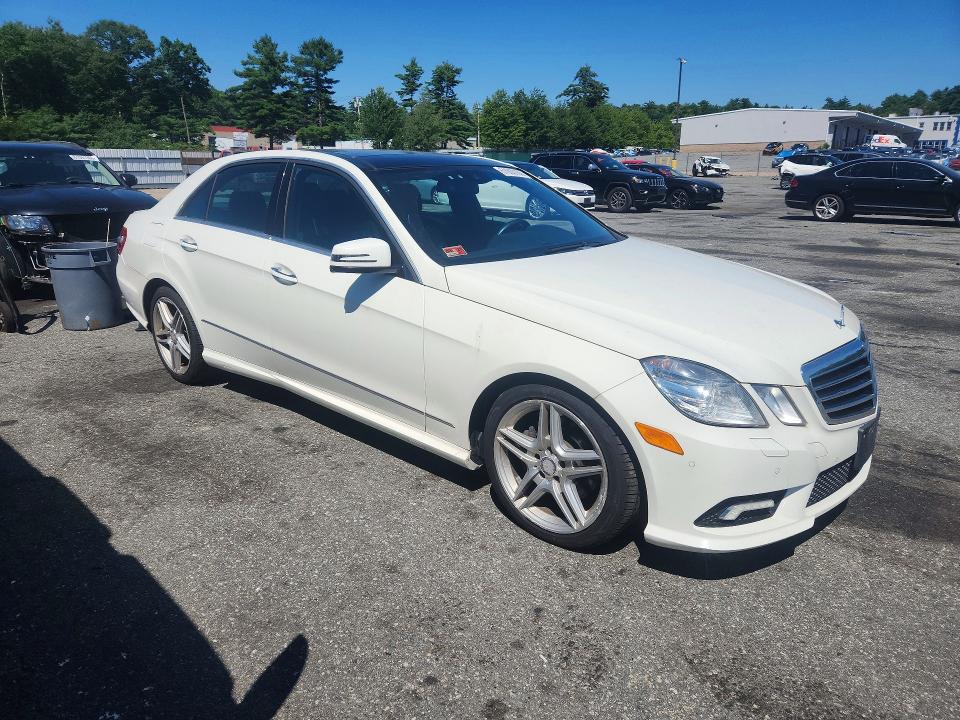Снимка 4 от търг – 2011 MERCEDES-BENZ E с VIN WDDHF8HB5BA395589