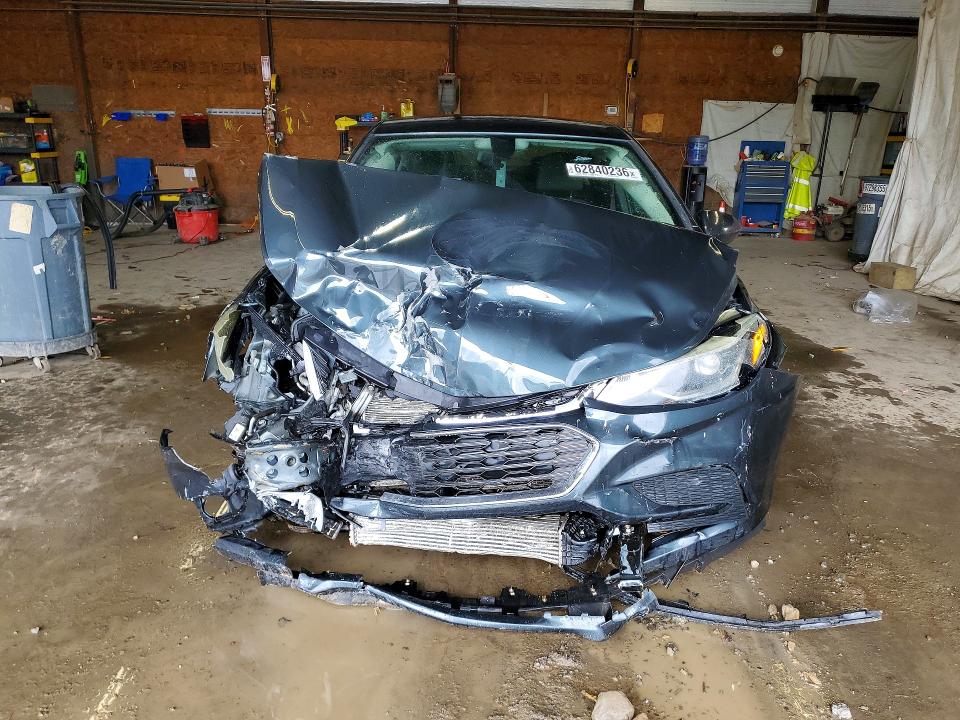 Photo 5 from auction – 2017 CHEVROLET CRUZE with VIN 1G1BE5SM2H7226897