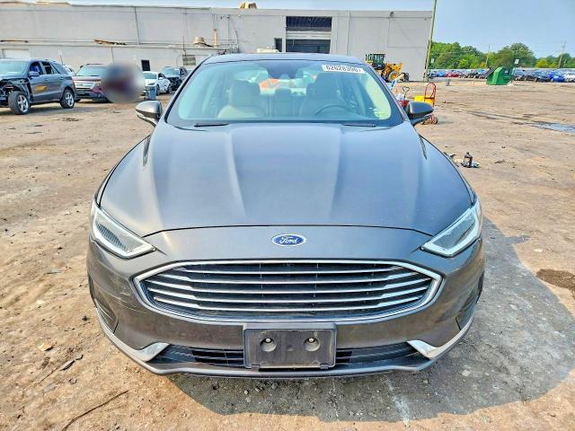 Photo 5 from auction – 2020 FORD FUSION with VIN 3FA6P0CD5LR127857
