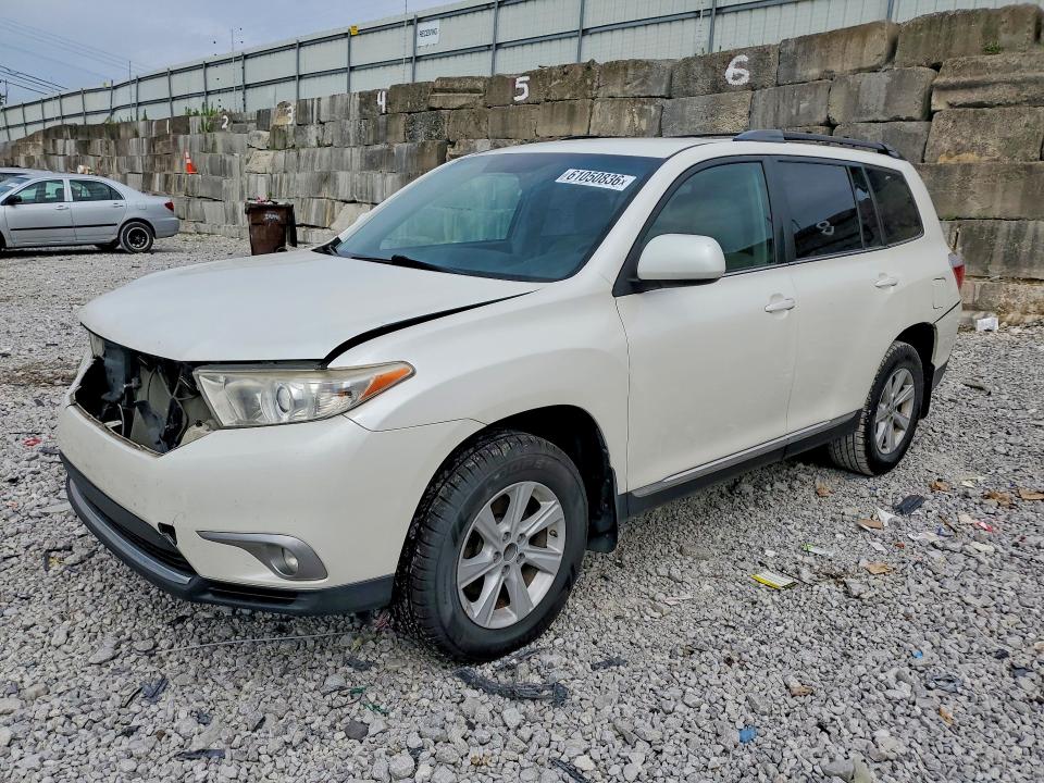 TOYOTA HIGHLANDER 2013 مع رقم تعريف المركبة 5TDBK3EH5DS245284 - صورة من المزاد
