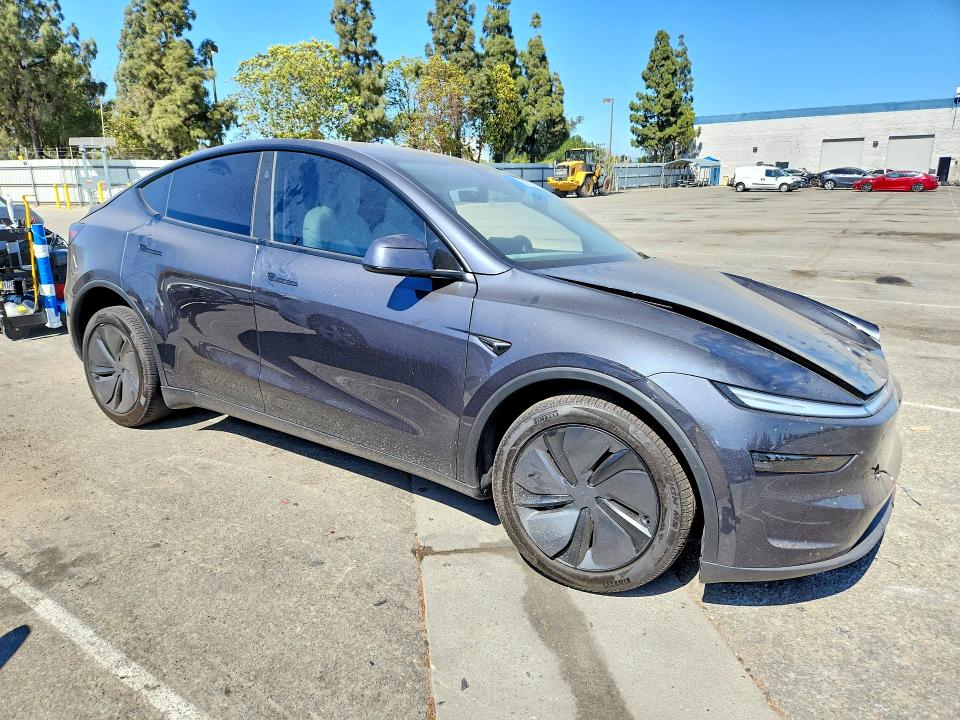 Фото 4 с аукциона – 2026 TESLA MODEL Y с VIN 7SAYGDED9TA586298