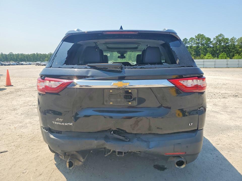 Photo 6 from auction – 2018 CHEVROLET TRAVERSE with VIN 1GNERHKW0JJ242611