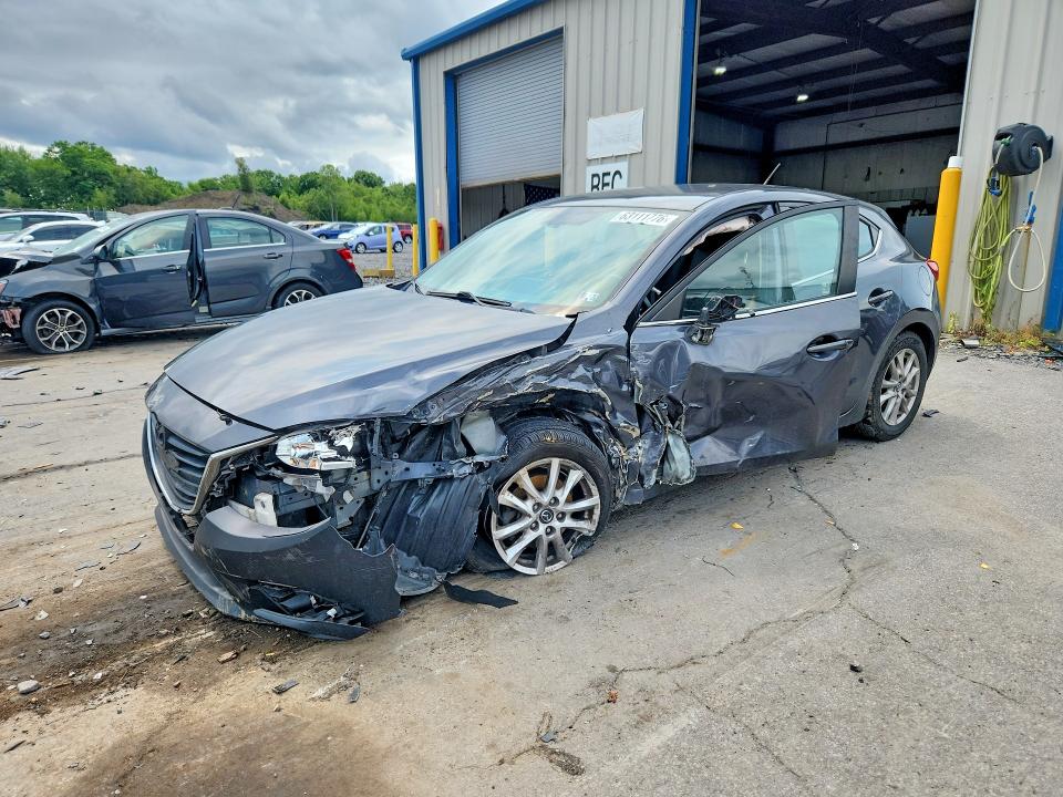 MAZDA 3 2016 with VIN JM1BM1K72G1325735 - Photo from auction