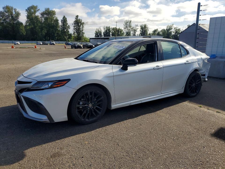 TOYOTA CAMRY 2022 with VIN 4T1K31AK2NU037679 - Photo from auction
