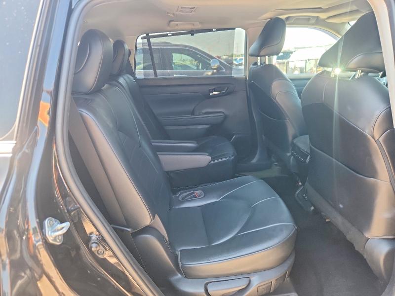 Photo 10 from auction – 2021 TOYOTA HIGHLANDER with VIN 5TDHZRBH8MS093787