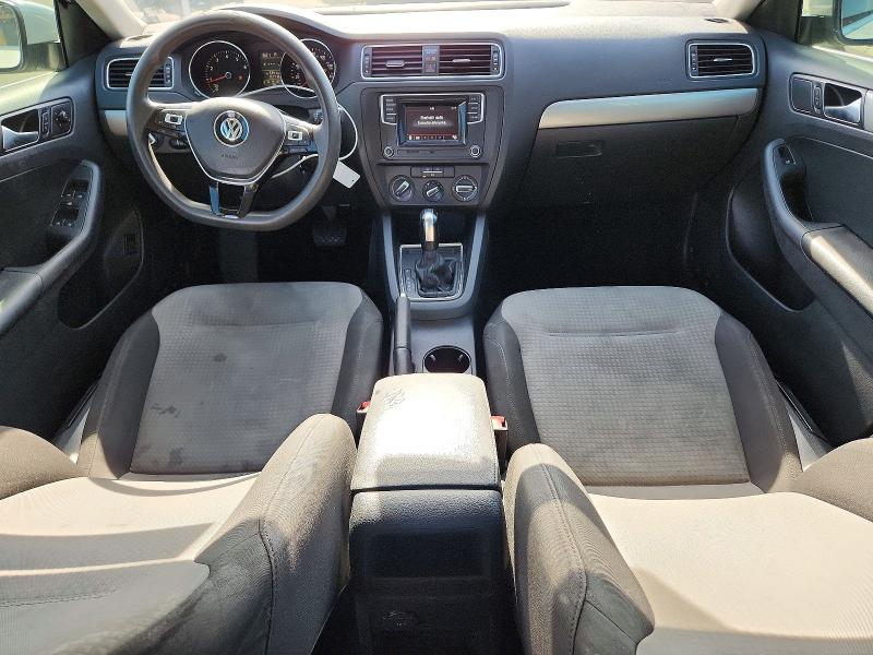 Photo 8 from auction – 2017 VOLKSWAGEN JETTA with VIN 3VW2B7AJ1HM352996