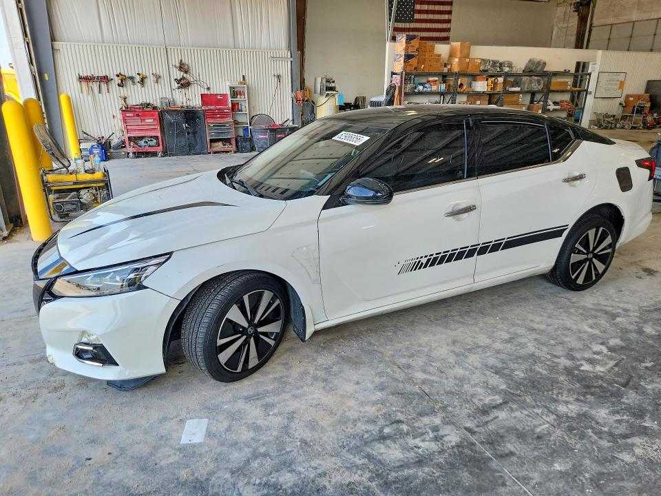NISSAN ALTIMA 2019 with VIN 1N4BL4DW8KN303982 - Photo from auction