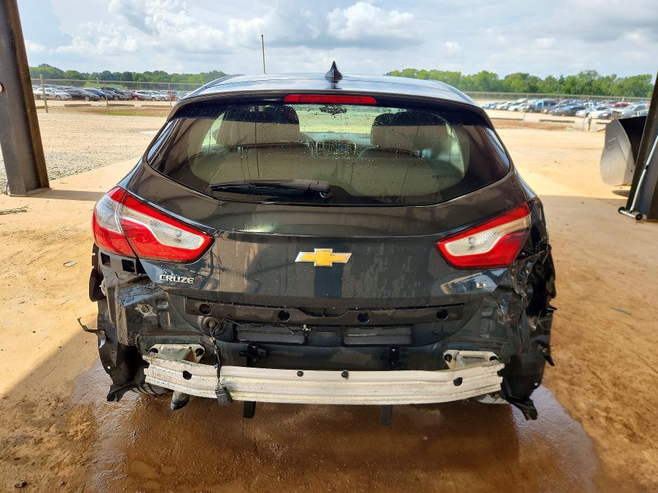 Photo 6 from auction – 2018 CHEVROLET CRUZE with VIN 3G1BE6SM4JS595855