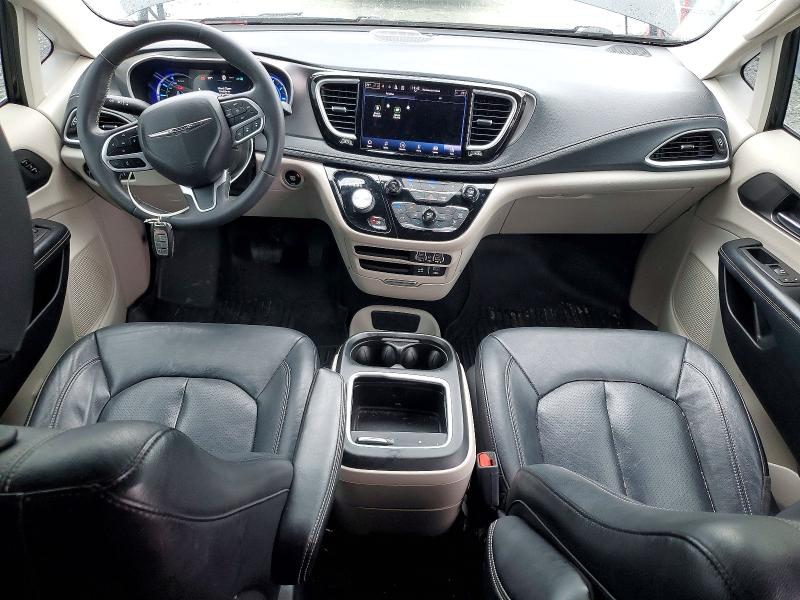 Photo 8 from auction – 2022 CHRYSLER PACIFICA with VIN 2C4RC1L70NR143637