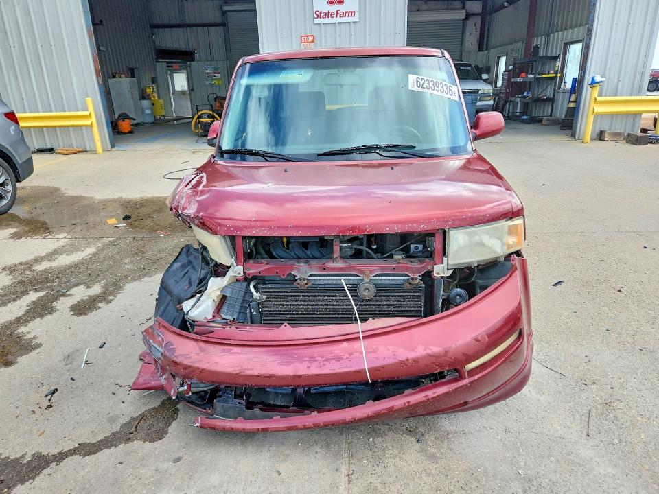 Foto 5 de la subasta – 2006 SCION XB con VIN JTLKT324264114167