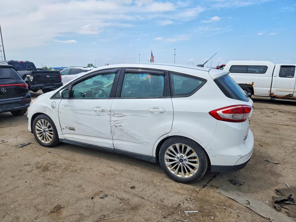Photo 2 from auction – 2017 FORD C-MAX with VIN 1FADP5EUXHL101178