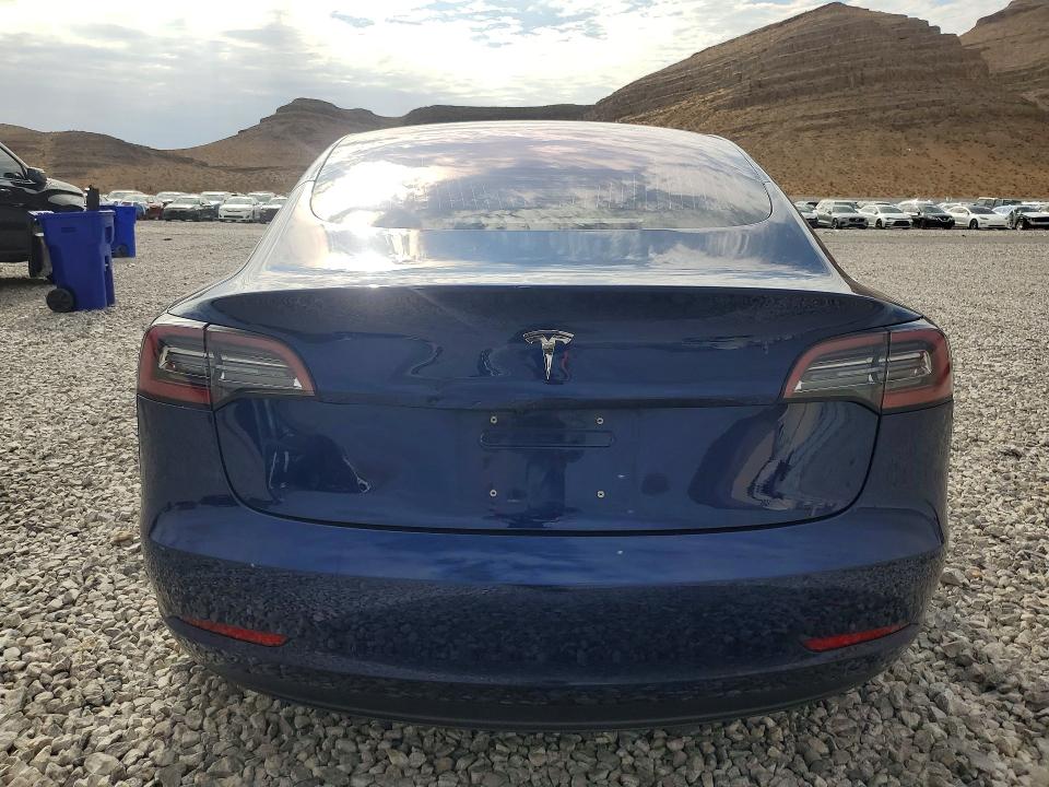 Photo 6 from auction – 2018 TESLA MODEL 3 with VIN 5YJ3E1EA2JF038399