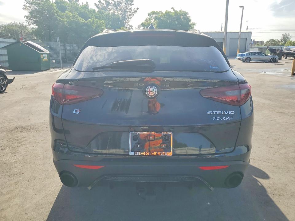 Photo 6 from auction – 2018 ALFA ROMEO STELVIO with VIN ZASFAKPN9J7C08379