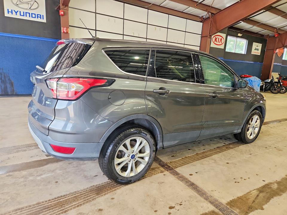 Photo 3 from auction – 2017 FORD ESCAPE with VIN 1FMCU9GDXHUC46455