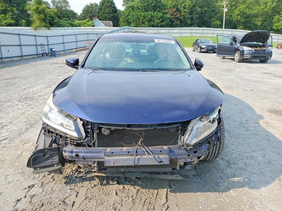 Photo 5 from auction – 2016 HONDA ACCORD with VIN 1HGCR2F36GA218465