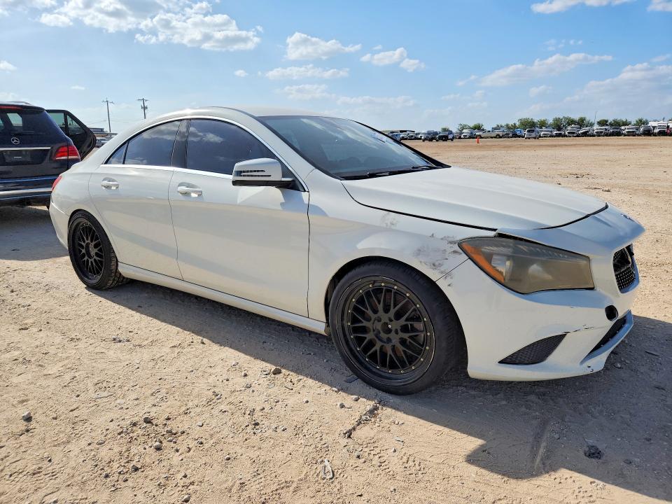 Foto 4 de la subasta – 2016 MERCEDES-BENZ CLA con VIN WDDSJ4EB3GN339054
