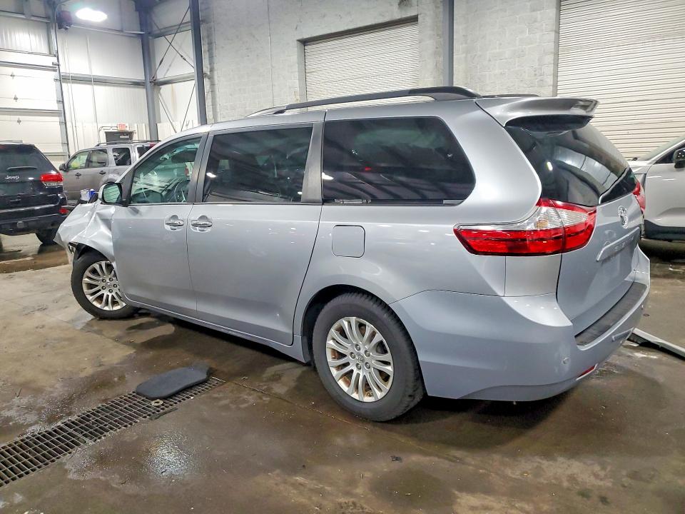Photo 2 from auction – 2016 TOYOTA SIENNA with VIN 5TDYK3DC5GS757650