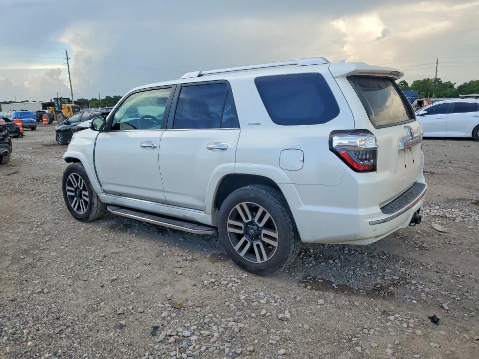 Photo 2 from auction – 2015 TOYOTA 4RUNNER with VIN JTEZU5JR5F5085088
