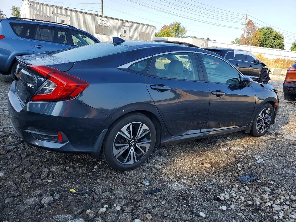Снимка 3 от търг – 2018 HONDA CIVIC с VIN JHMFC1F73JX028281