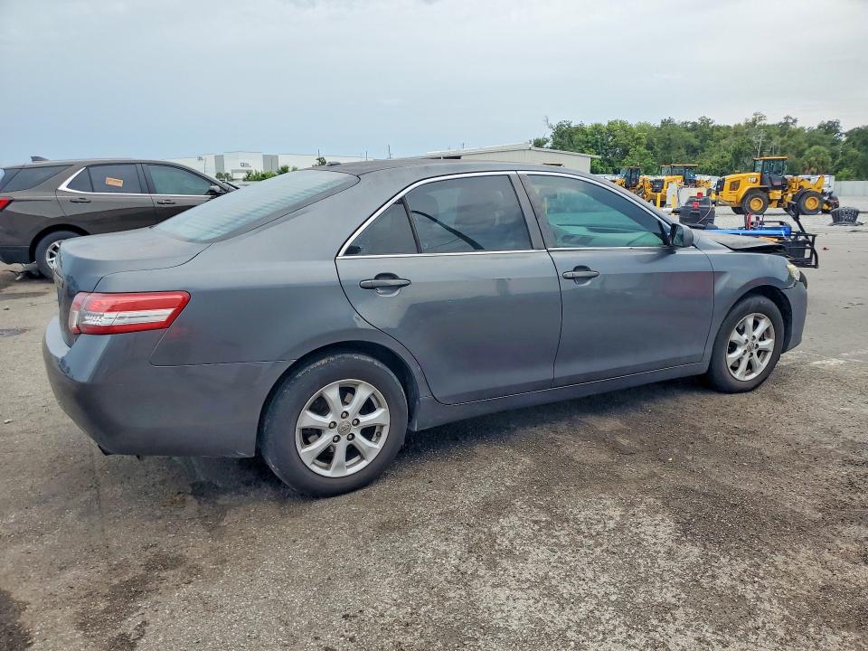 Photo 3 from auction – 2011 TOYOTA CAMRY with VIN 4T1BF3EK9BU735098