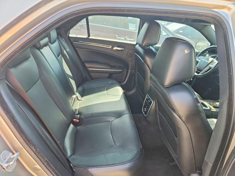 Photo 10 from auction – 2014 CHRYSLER 300C with VIN 2C3CCAET2EH167982