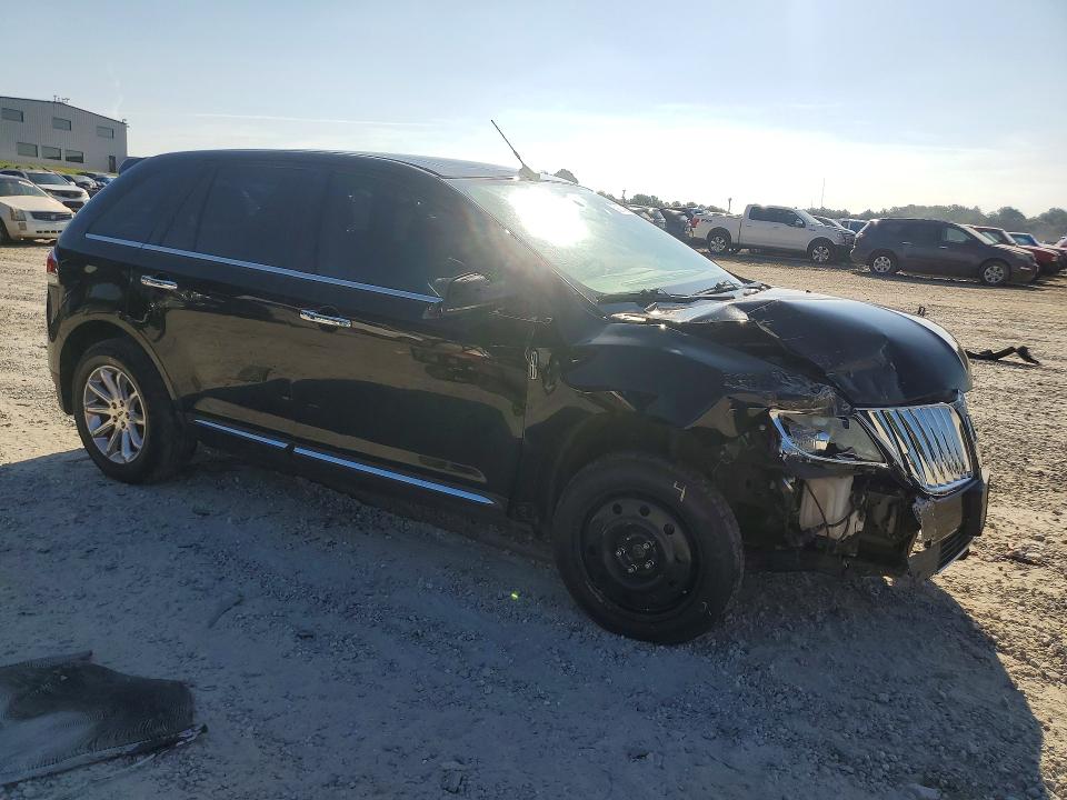Photo 4 from auction – 2012 LINCOLN MKX with VIN 2LMDJ8JK7CBL01817