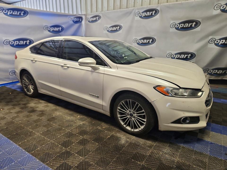 Photo 4 from auction – 2013 FORD FUSION with VIN 3FA6P0LU4DR338324