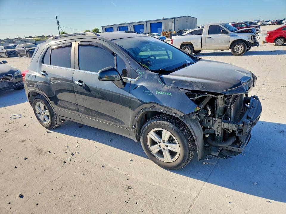 Photo 4 from auction – 2018 CHEVROLET TRAX with VIN 3GNCJLSB4JL337163