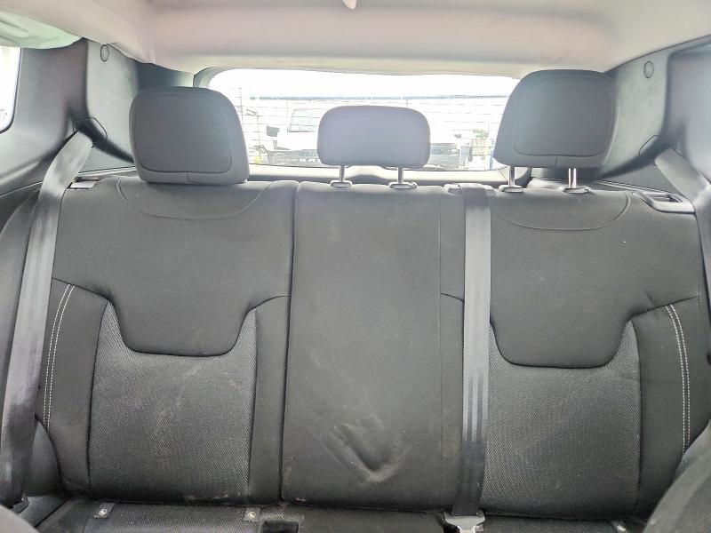 Photo 10 from auction – 2021 JEEP RENEGADE with VIN ZACNJCAB7MPM16029