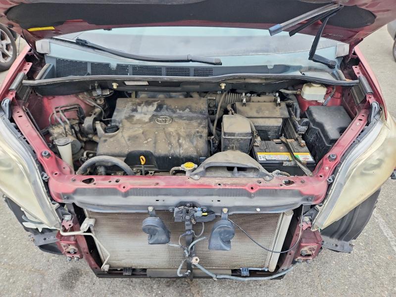 Снимка 11 от търг – 2011 TOYOTA SIENNA с VIN 5TDKK3DC7BS031027