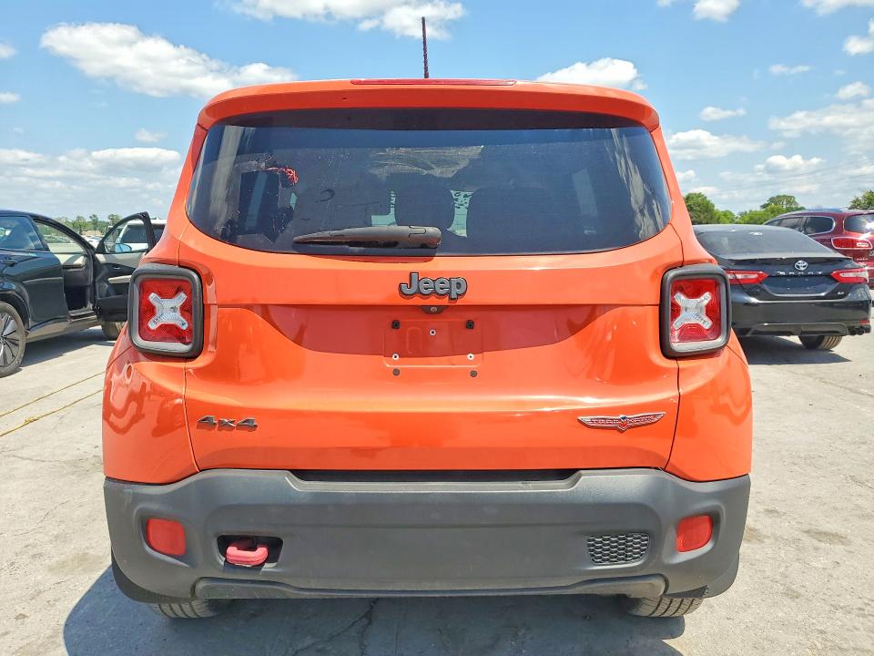 Photo 6 from auction – 2015 JEEP RENEGADE with VIN ZACCJBCT5FPC01228