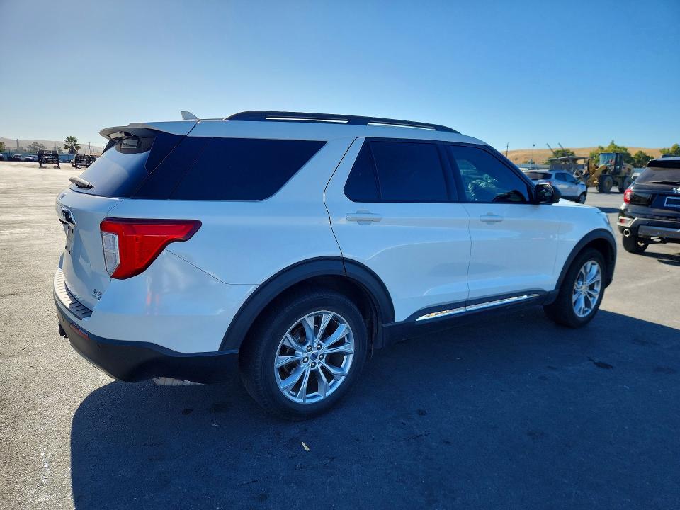 Photo 3 from auction – 2020 FORD EXPLORER with VIN 1FMSK8DH7LGA17564