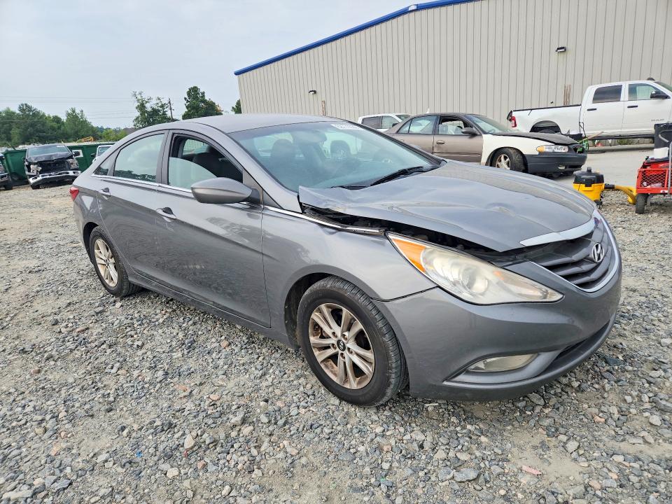 Photo 4 from auction – 2013 HYUNDAI SONATA with VIN 5NPEB4AC3DH757340
