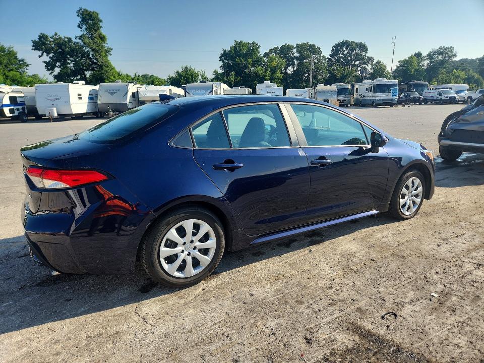 Photo 3 from auction – 2022 TOYOTA COROLLA with VIN 5YFEPMAE7NP345901