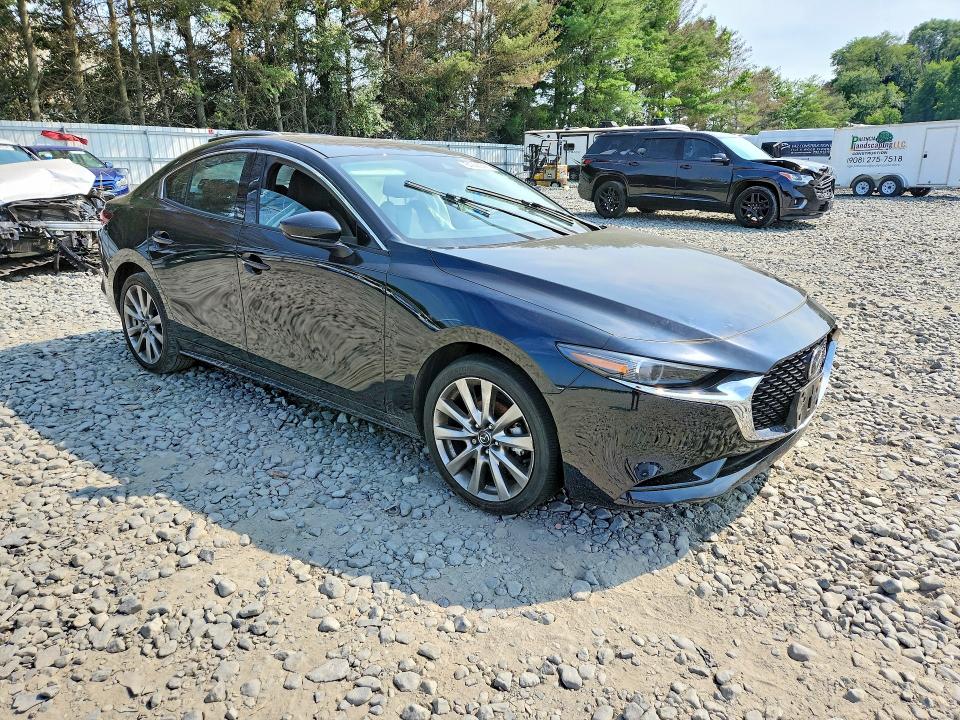 Photo 4 from auction – 2021 MAZDA 3 with VIN 3MZBPADL5MM252793