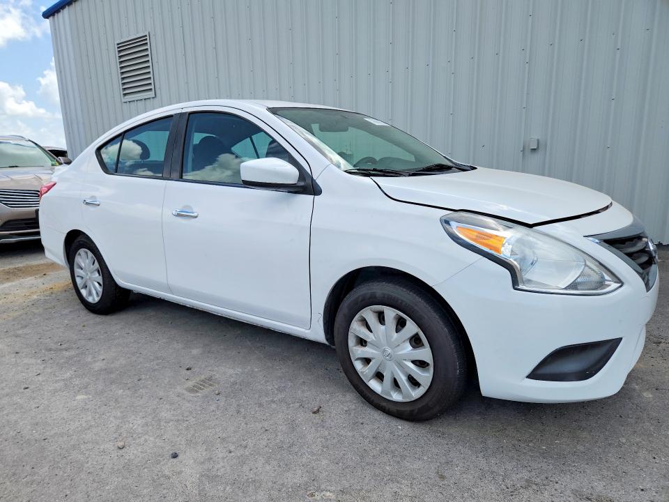 Photo 4 from auction – 2017 NISSAN VERSA with VIN 3N1CN7AP5HL806937