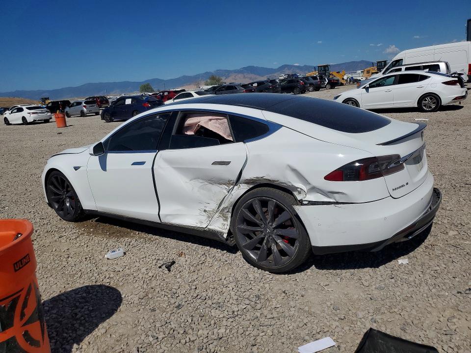 Photo 2 from auction – 2015 TESLA MODEL S with VIN 5YJSA4H27FFP74274
