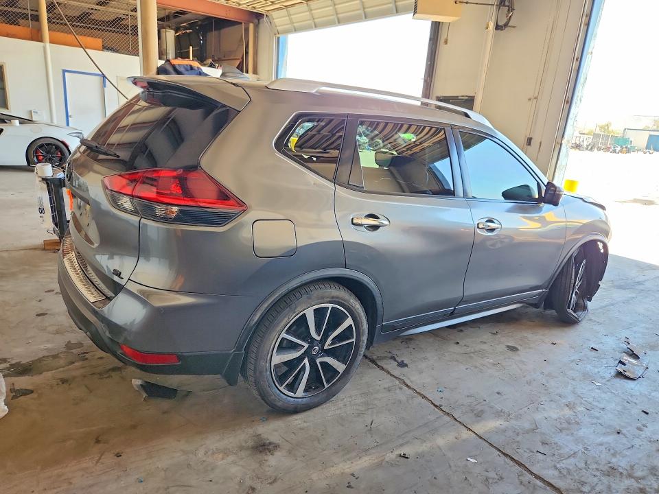 Photo 3 from auction – 2018 NISSAN ROGUE with VIN JN8AT2MT2JW468732