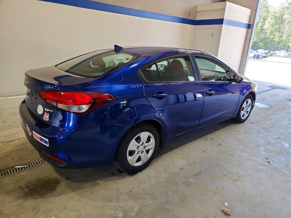 Photo 3 from auction – 2018 KIA FORTE with VIN 3KPFK4A71JE190228