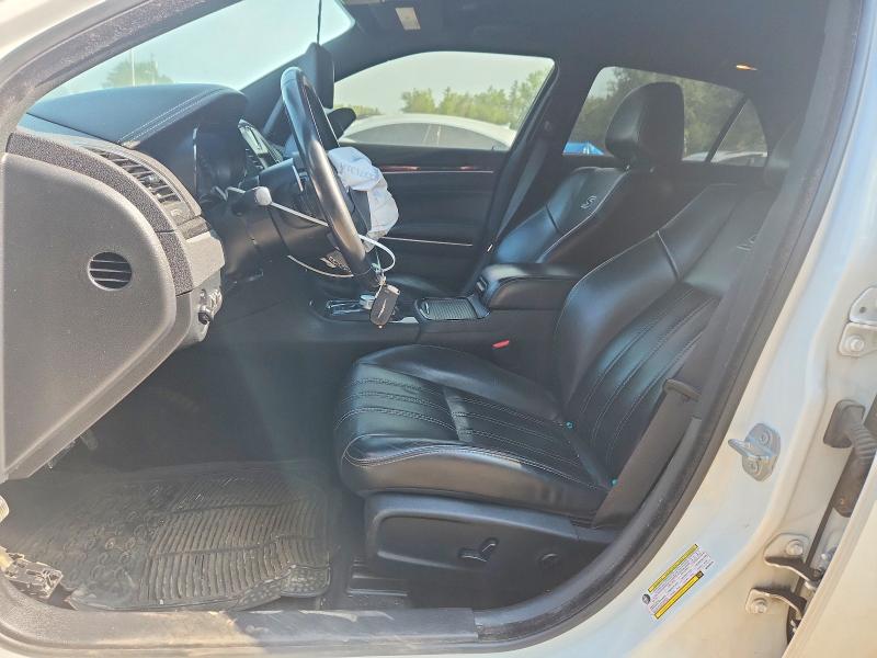 Photo 7 from auction – 2019 CHRYSLER 300 with VIN 2C3CCAGG7KH640576