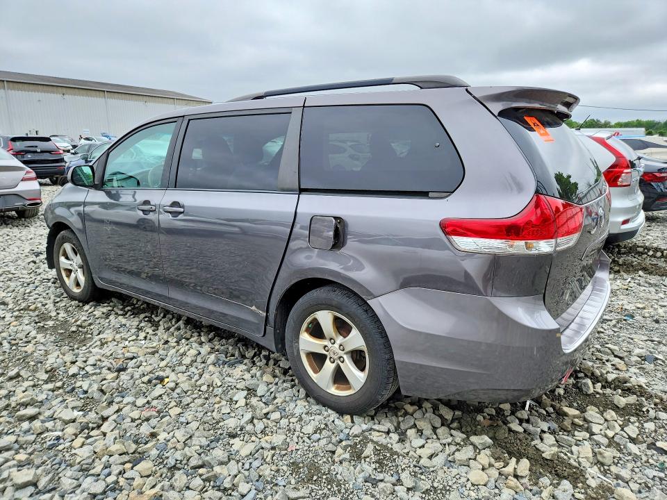 Photo 2 from auction – 2012 TOYOTA SIENNA with VIN 5TDKK3DC8CS193072