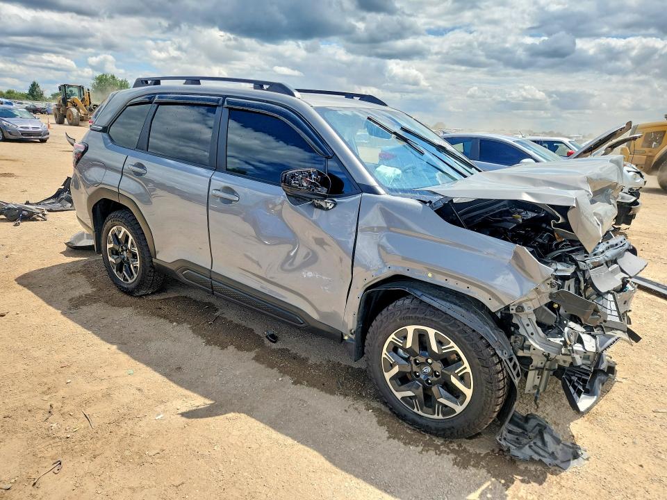 Photo 4 from auction – 2025 SUBARU FORESTER with VIN JF2SLDDC4SH593430