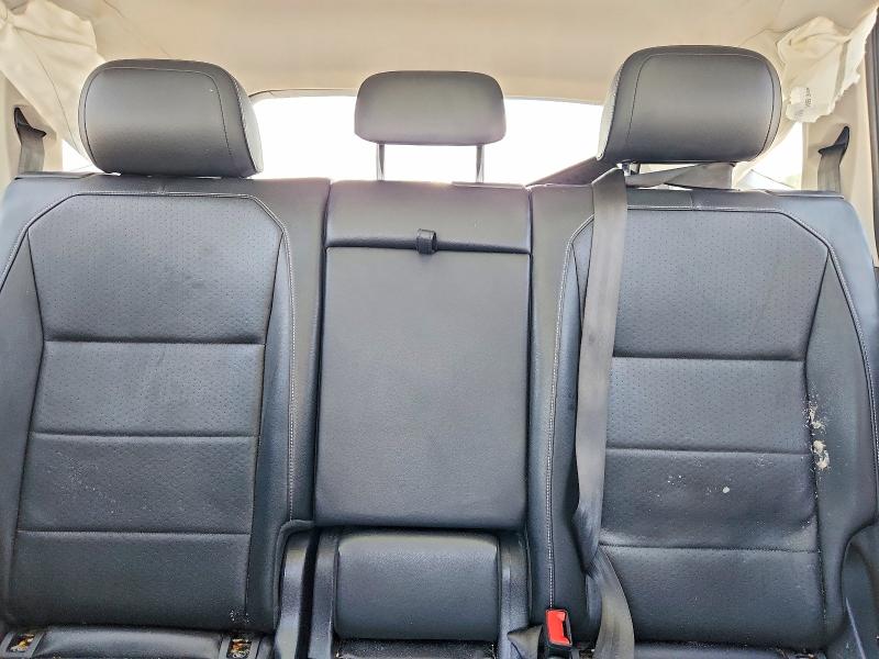 Photo 10 from auction – 2021 VOLKSWAGEN TIGUAN with VIN 3VV3B7AX7MM158562