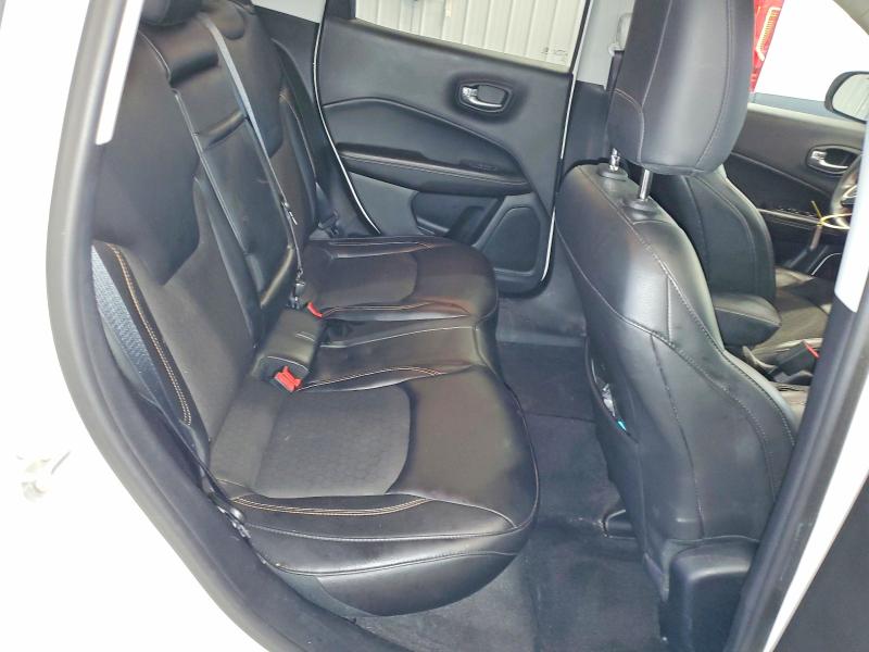 Photo 11 from auction – 2018 JEEP COMPASS with VIN 3C4NJDBB4JT241153