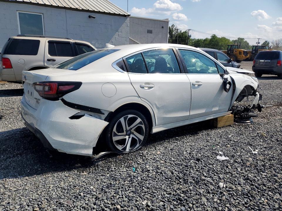 Photo 3 from auction – 2022 SUBARU LEGACY with VIN 4S3BWAN61N3017874