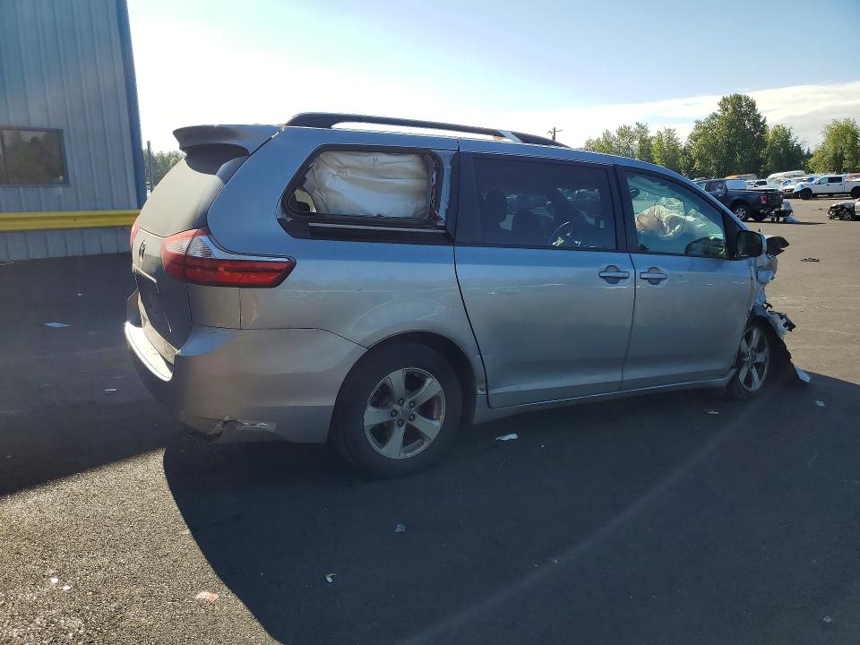 Photo 3 from auction – 2015 TOYOTA SIENNA with VIN 5TDKK3DC9FS587006