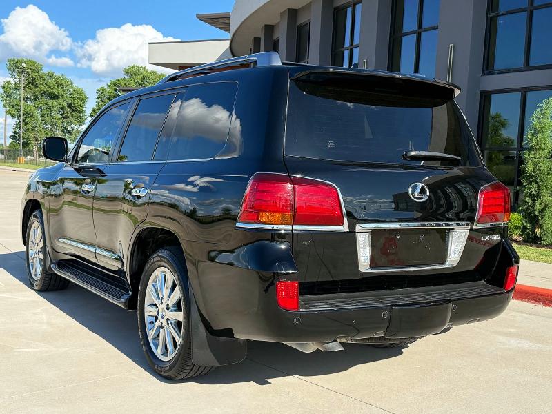 Photo 3 from auction – 2011 LEXUS LX with VIN JTJHY7AX5B4083143