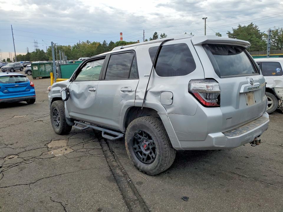 Photo 2 from auction – 2017 TOYOTA 4RUNNER with VIN JTEBU5JR1H5408539