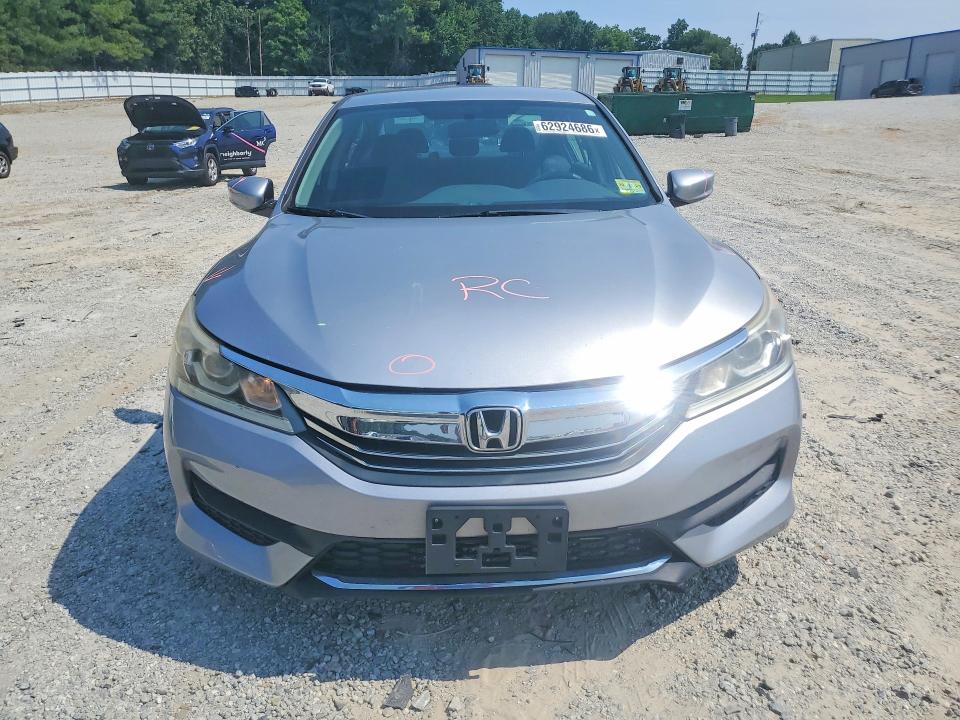 Photo 5 from auction – 2016 HONDA ACCORD with VIN 1HGCR2F31GA046944
